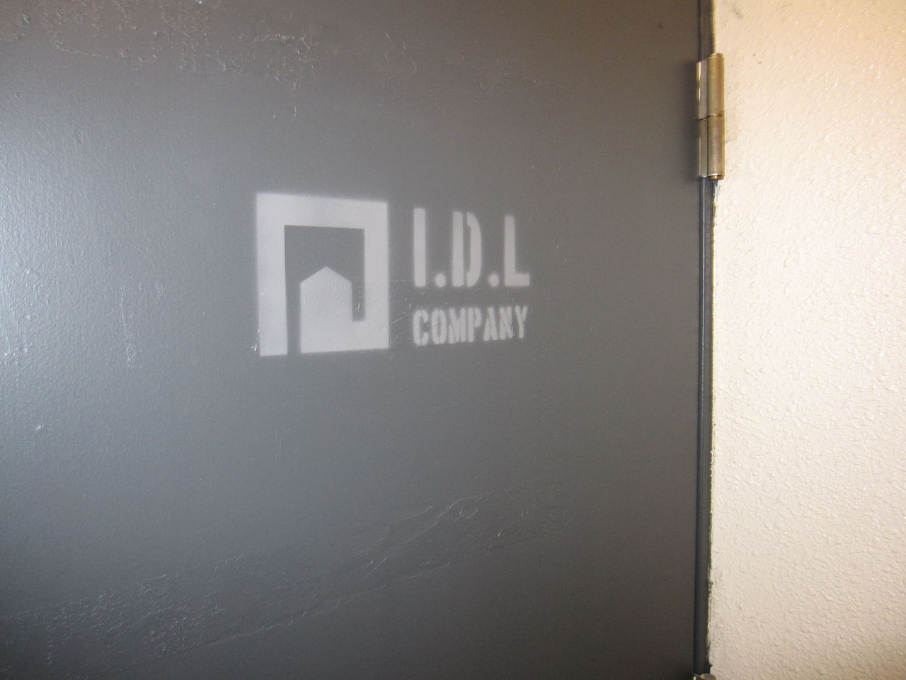 『I.D.L COMPANY（アイ.ディー.エル カンパニー）』入口