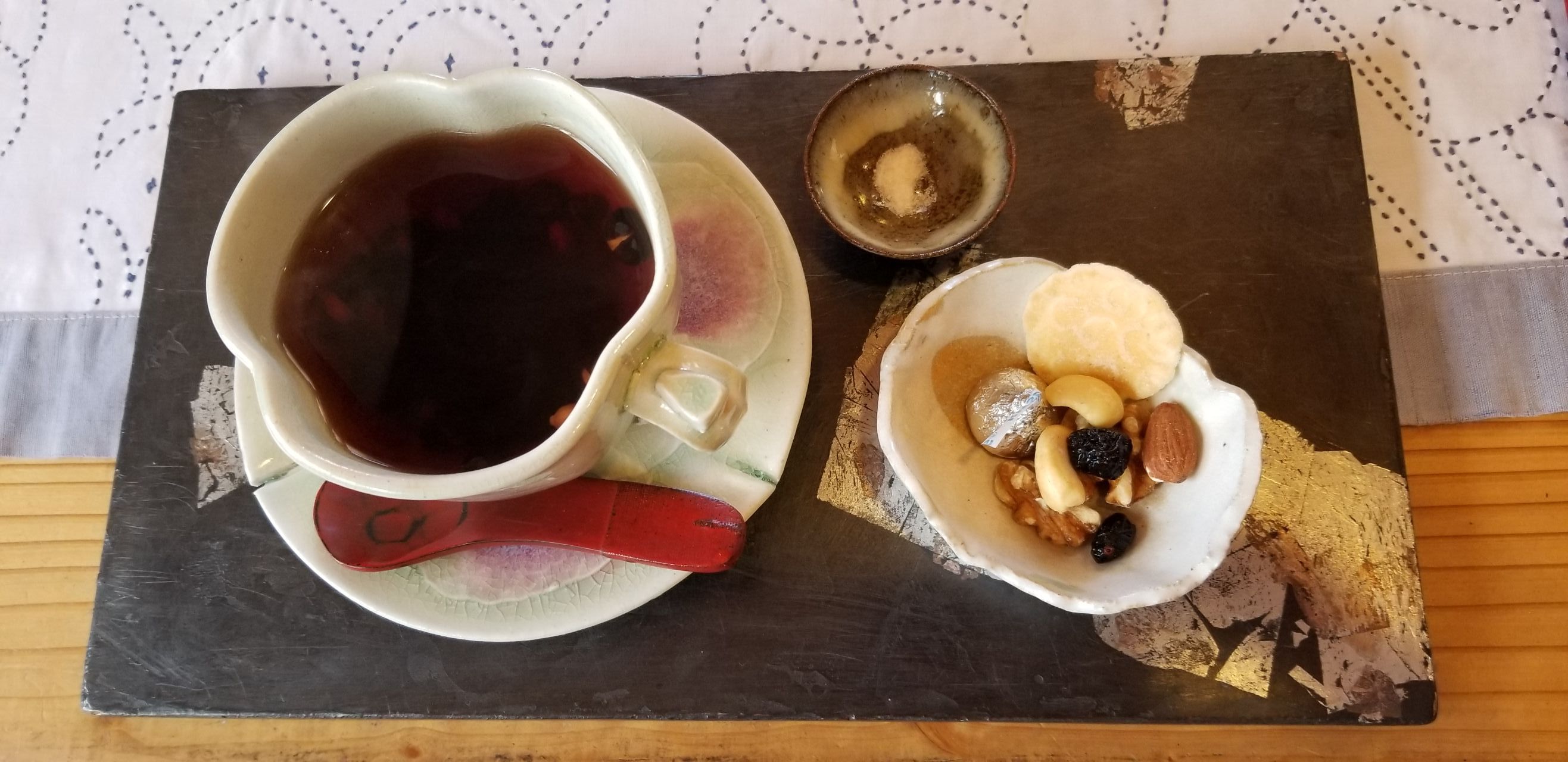Cafeギャラリー 風の実・黒豆茶