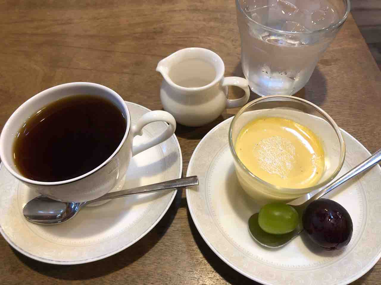 『Cafe de Loncle ロンクル』飲み物とデザート